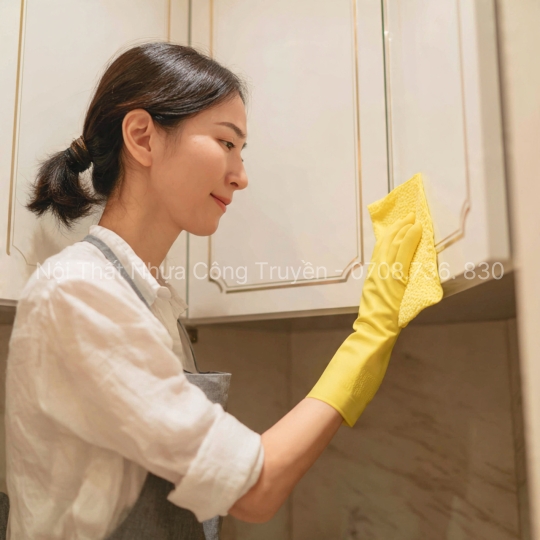 Tủ Bếp Nhựa Chữ L Đẹp Mê Ly Cho Căn Hộ Nhỏ – Tiết Kiệm Không Gian, Tăng Thẩm Mỹ